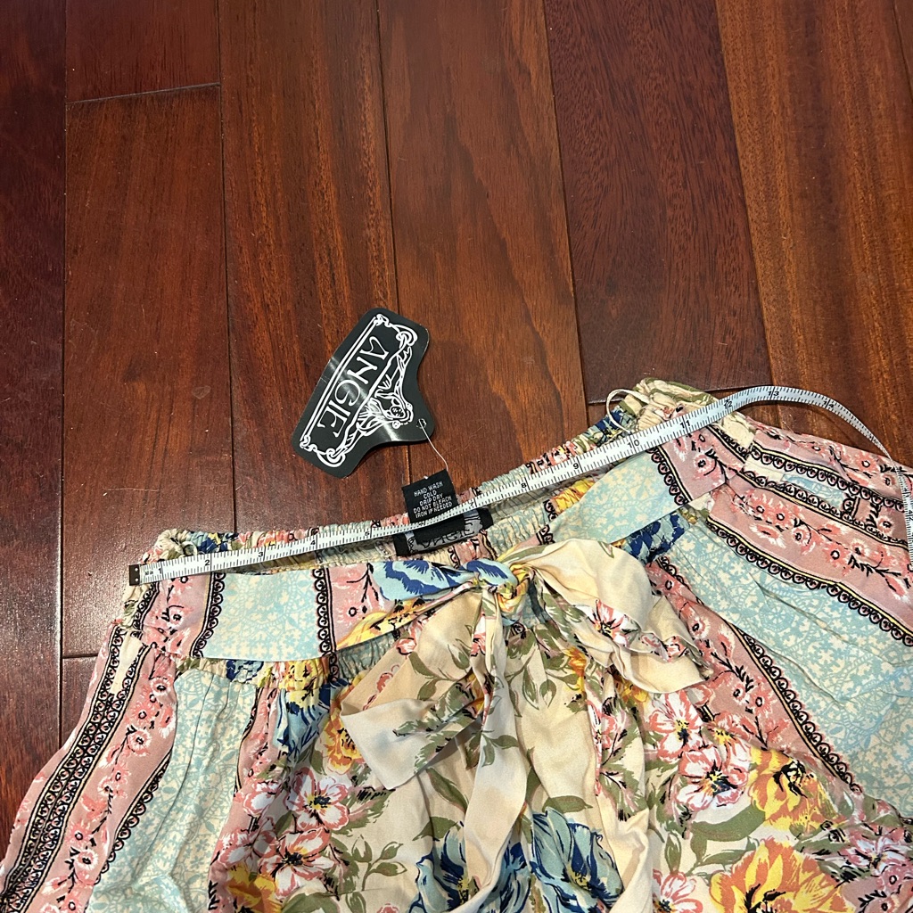 Nwt Angie Multicolor Floral Patchwork Dressy Shorts Boho W Belt — image 5 of 7